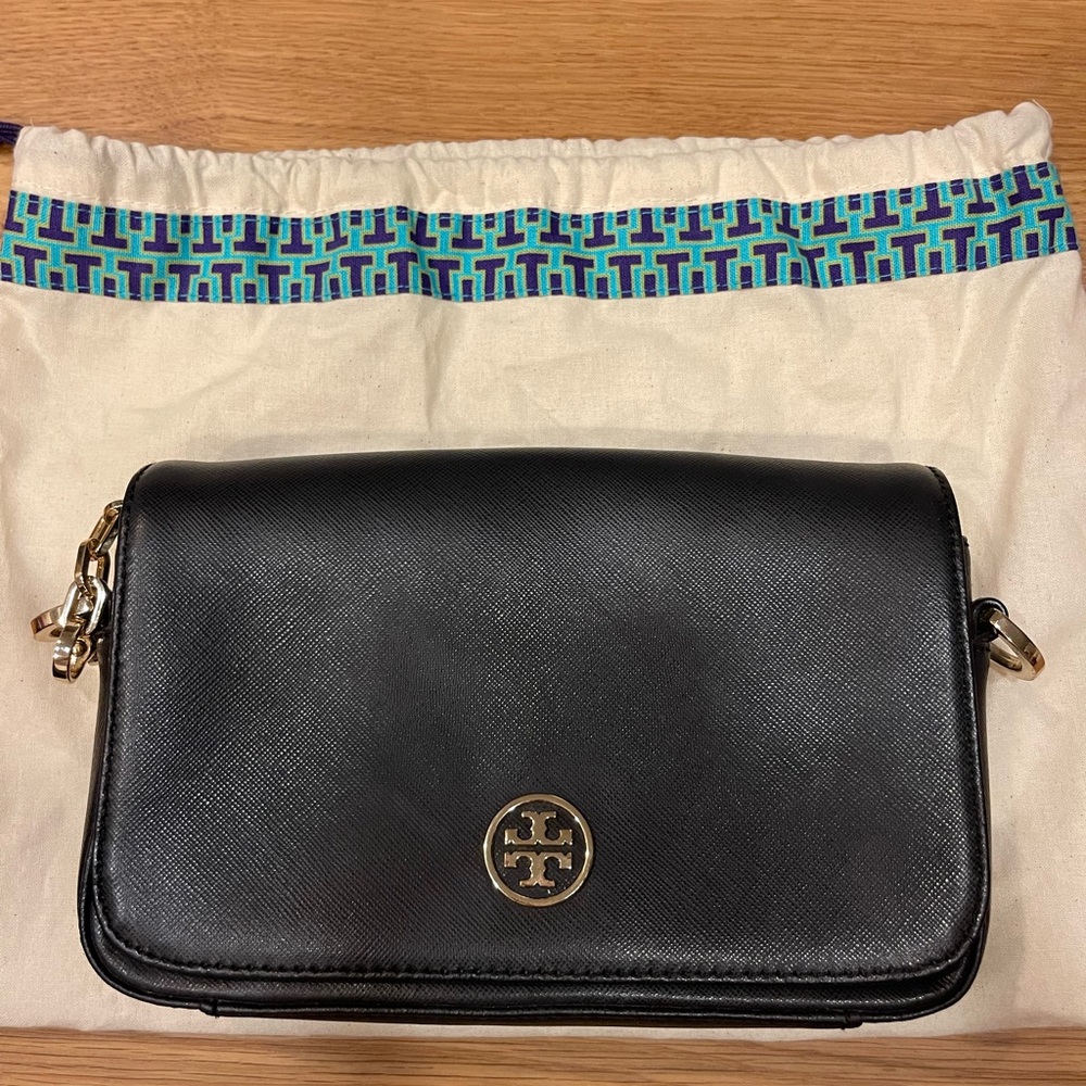 ✨Tory Burch Robinson Cross Body ✨